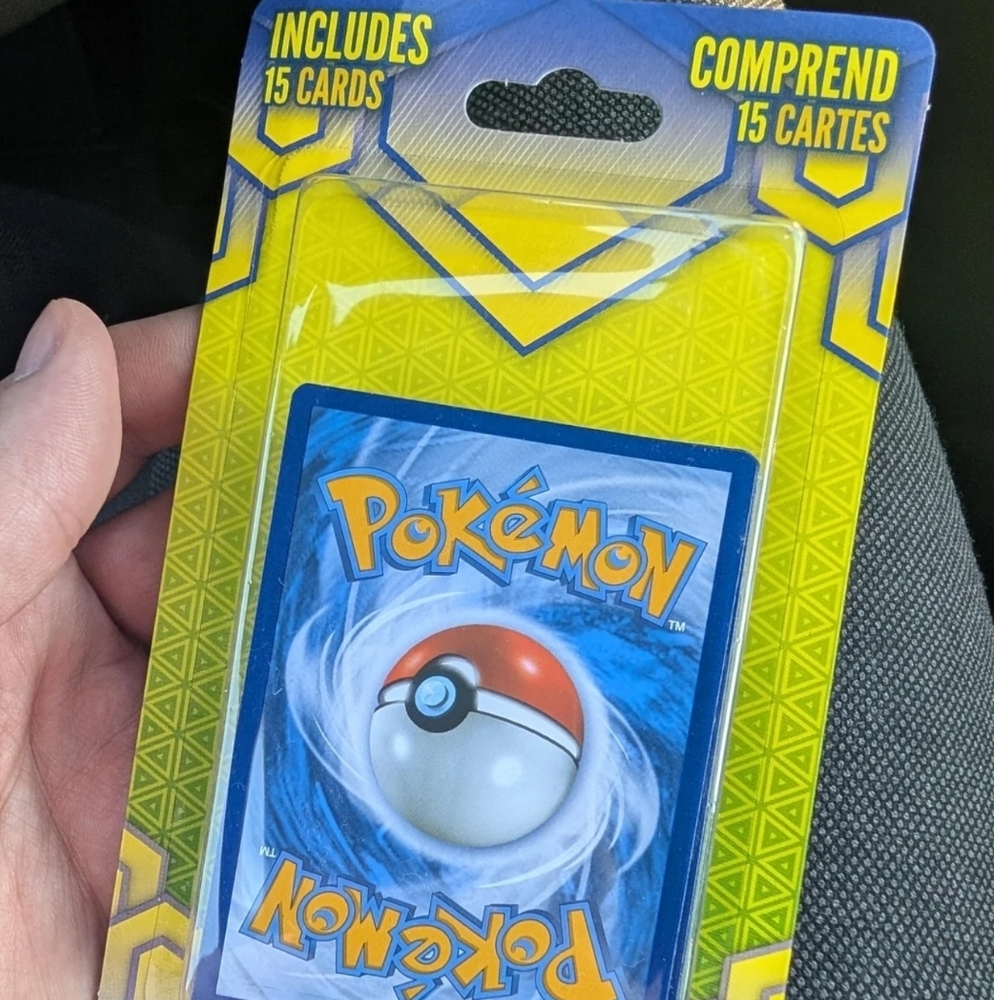 Pokémon Trading Card Pack 15 Cards